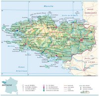 Carte de la Bretagne avec les villes, les villages, les routes, les autoroutes