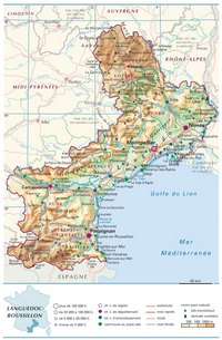 carte Languedoc-Roussillon villes routes autoroutes relief altitude
