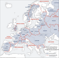 Carte de l'Europe avec les fleuves, les bassins hydrographiques et les lignes de partage des eaux