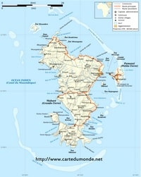 Carte de Mayotte avec les communes, les routes, les villages et les récifs