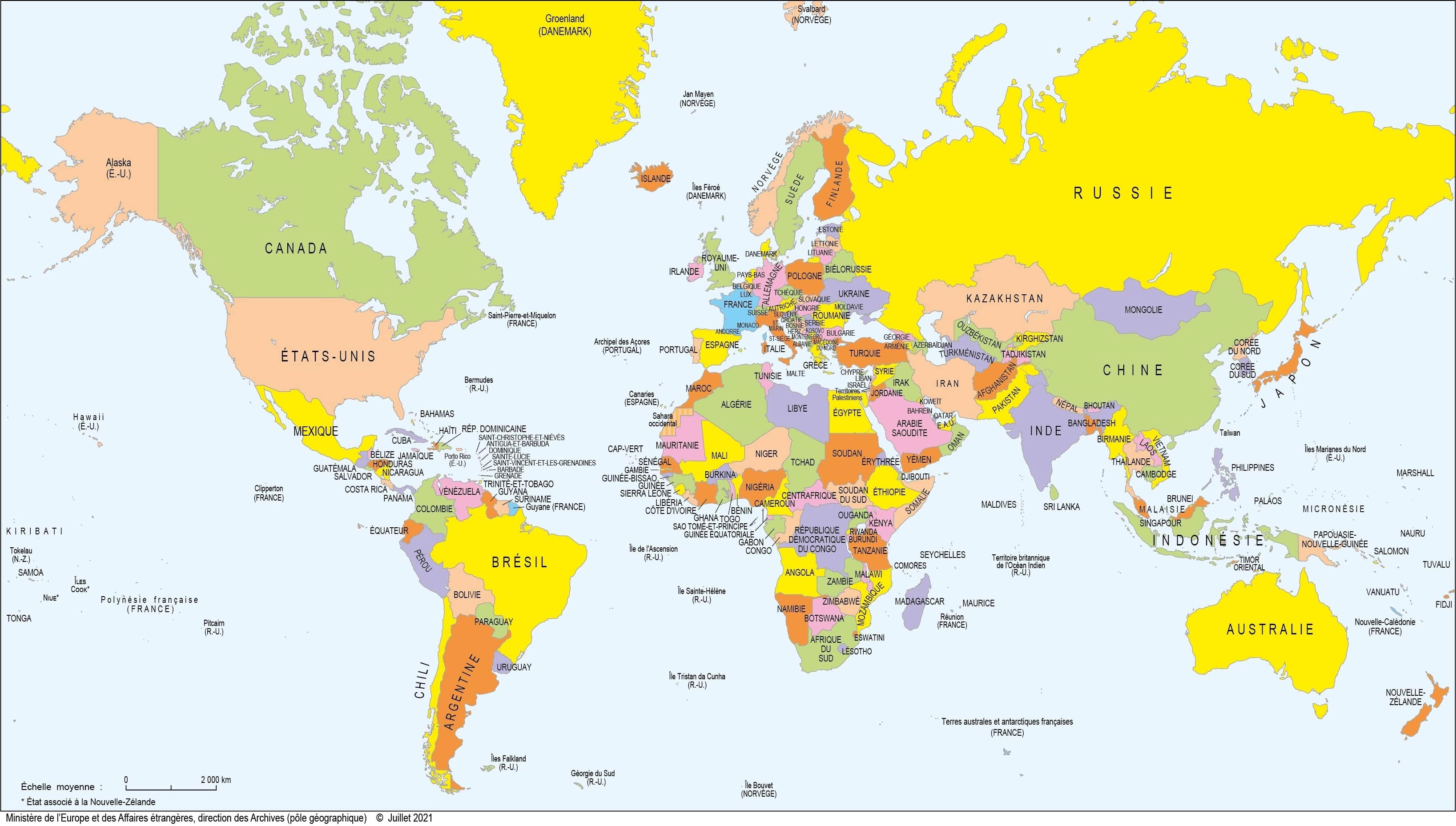 Carte des pays du monde avec les capitales