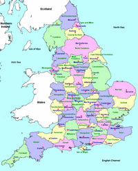 Carte du Royaume-Uni avec les différents comtés et leurs chef-lieux.
