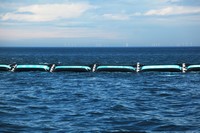 Photo du premier prototype du Ocean Cleanup