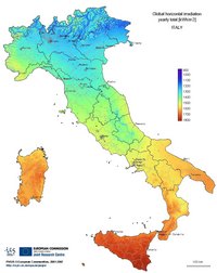 Carte de l'Italie avec le taux d'ensoleillement annuel