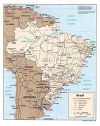Grande carte du Brésil avec les villes, les capitales de chaque Etat, les routes et les chemins de fer
