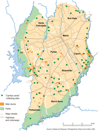 Carte de Curitiba avec les autoroutes, les routes principales, les parcs, les quartiers pauvres
