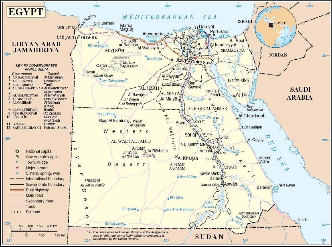 Grande carte de l'Egypte avec les villes.