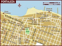 Carte de Fortazela centre avec les rues, le parc, la cathédrale et l'échelle en miles en km