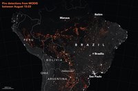 Carte des incendies en Amazonie image nocturne du satellite MODIS