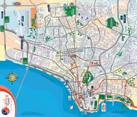 Carte de Porto Alegre avec les rues, les avenues, les parcs, le stade et des informations touristiques