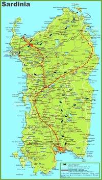 Carte de la Sardaigne grande carte routière avec le type de route et les chemins de fer