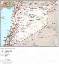 Carte de la Syrie avec les frontières, les routes et les cours d'eau.
