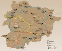 Carte touristique d'Andorre avec les randonnées GR, sentiers, refuges