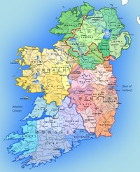 Carte de l'Irlande avec les régions, les villes et les rivières