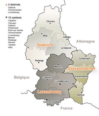 Carte du Luxembourg avec les 3 districts et les 12 cantons