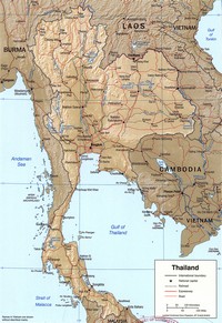 Carte de la Thailande avec la capitale, les villes, les autoroutes, les routes, les chemins de fer et les fleuves