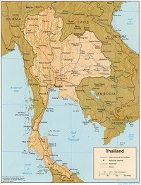 Carte de la Thailande avec les routes, les chemins de fer, les villes et l'échelle en miles et en km