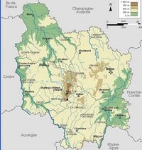 Carte de la Bourgogne avec les villes, le relief, l'altitude en mètre et les sommets