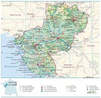 Carte des Pays de la Loire avec les villes, les routes, les autoroutes, les chemins de fer, la population, le relief et l'altitude