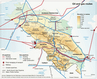 Carte de Sotchi avec le relief, l'altitude en mètre, l'échelle et les pipelines de gaz et de pétrole